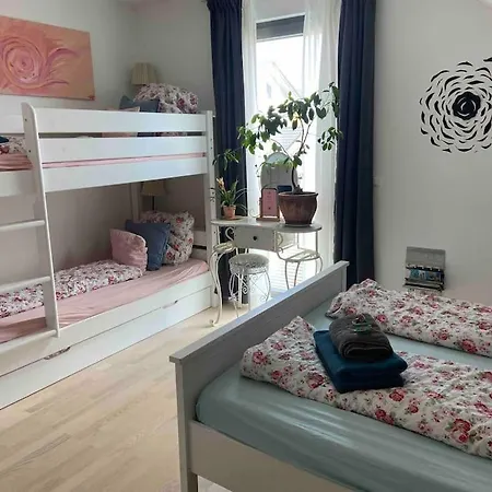 Holiday home Moderne, Idyllische Wohnoase Mit Holzfass, Nahe Europapark Mahlberg
